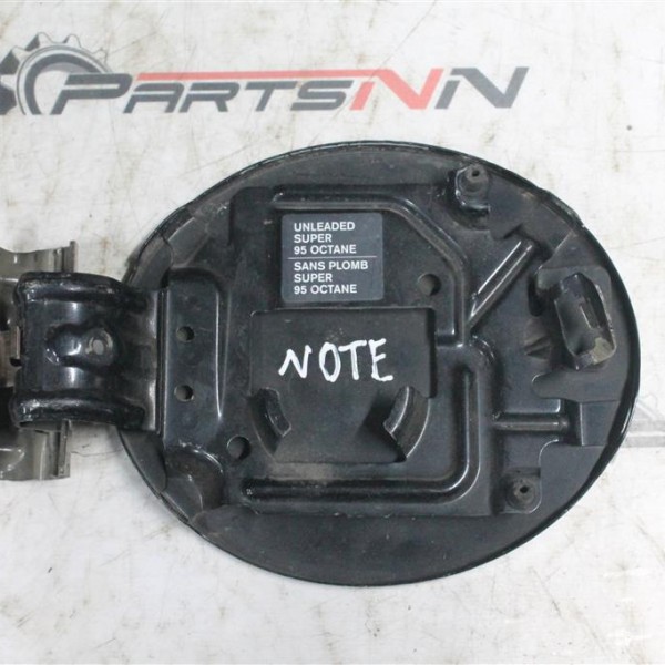 Лючок бензобака  Nissan Note (E11) 2006-2013