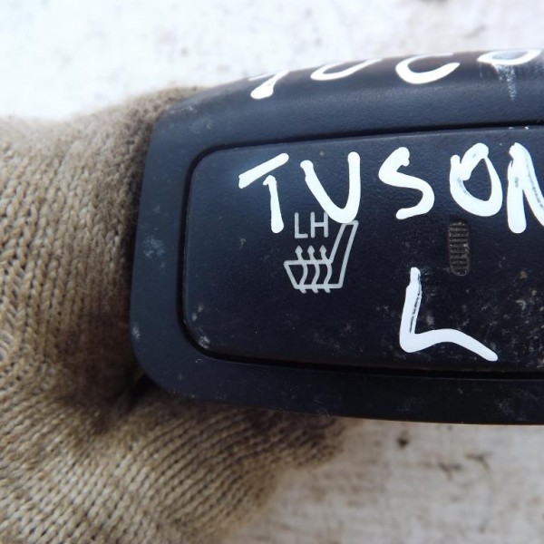 Кнопка обогрева сидений  Hyundai Tucson 2004-2010