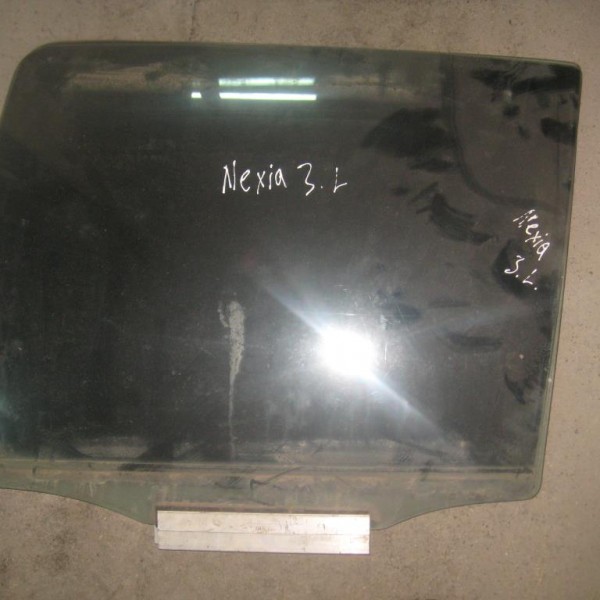 Стекло двери задней левой  Daewoo Nexia 1995-2008