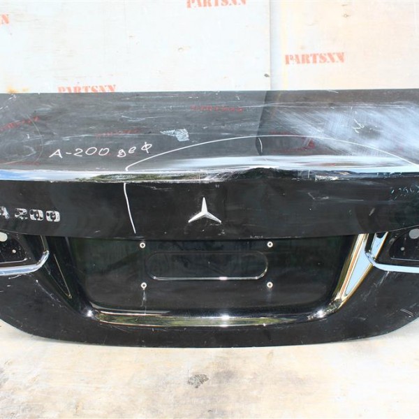 Крышка багажника  Mercedes Benz А200 A-Class