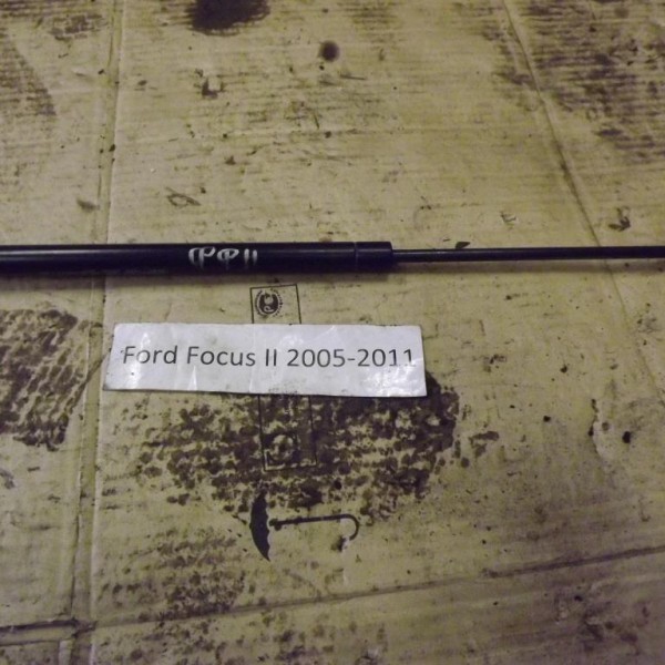 Амортизатор крышки багажника  Ford Focus II 2008-2011