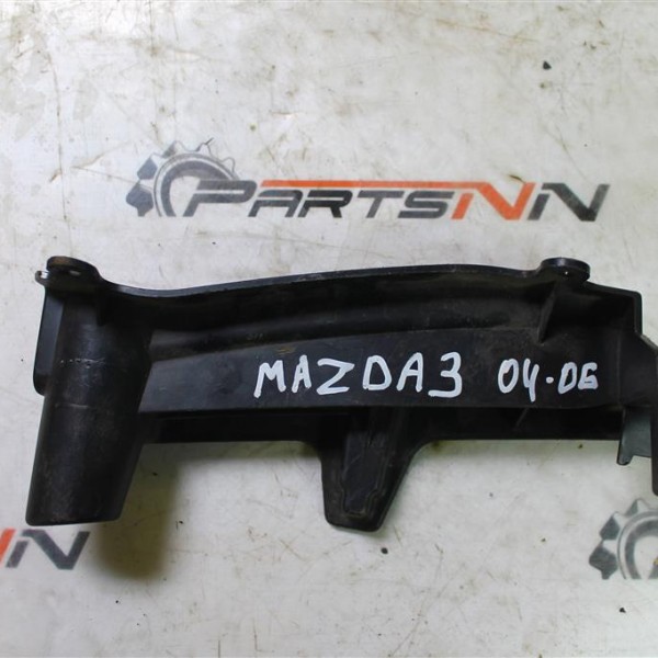 Кронштейн крепление крепеж опора  Mazda 3 (BK) 2002-2009
