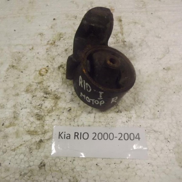 Опора кронштейн двигателя  Kia RIO 2000-2004