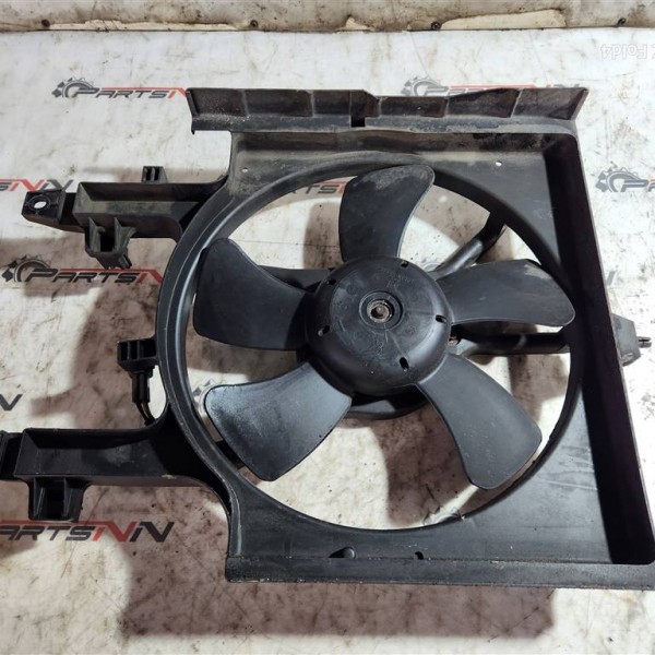 Вентилятор радиатора  Nissan CUBE Z10 1996-2000