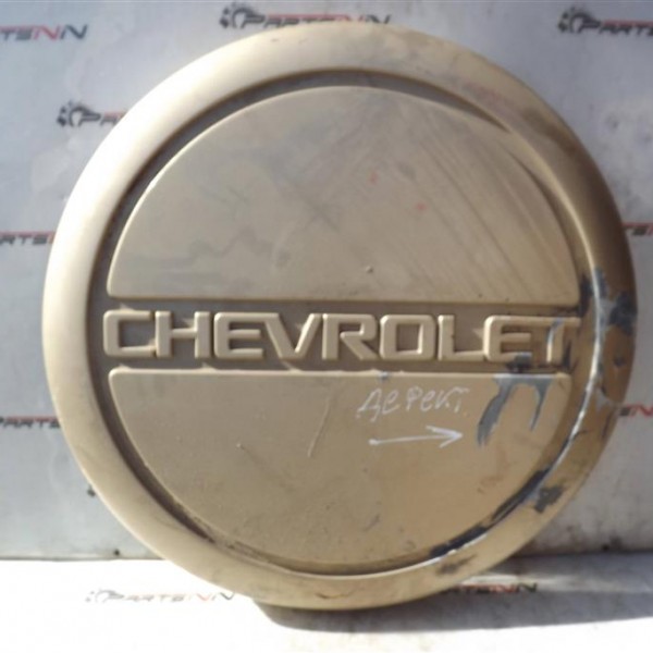 Крышка запасного колеса  Chevrolet Niva