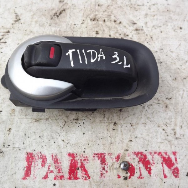 Ручка двери внутренняя  Nissan Tiida C11 2007>